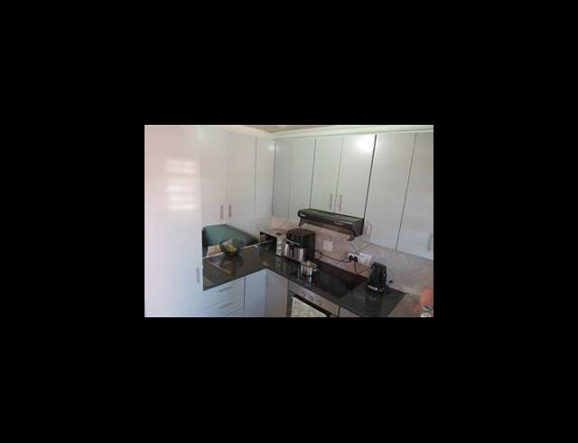 2 BEDROOM TOWNHOUSE FOR SALE IN ALBEMARLE